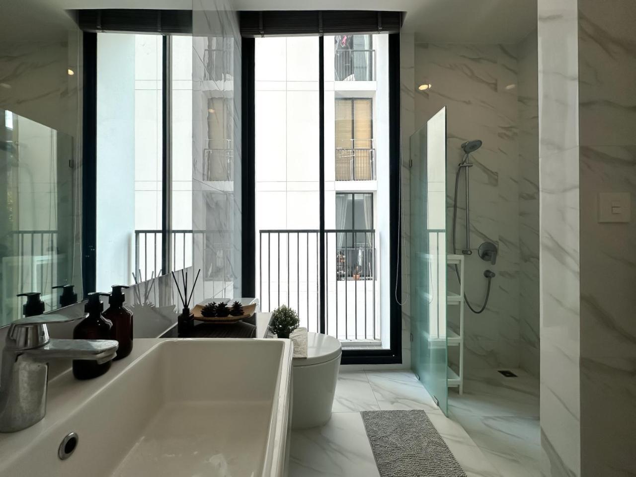 Luxurious Downtown 1br - Ultra Fast Wifi - Bts Asoke Bangkok